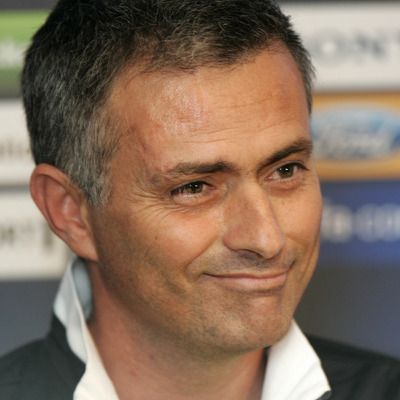 1242903960_mourinho.jpg